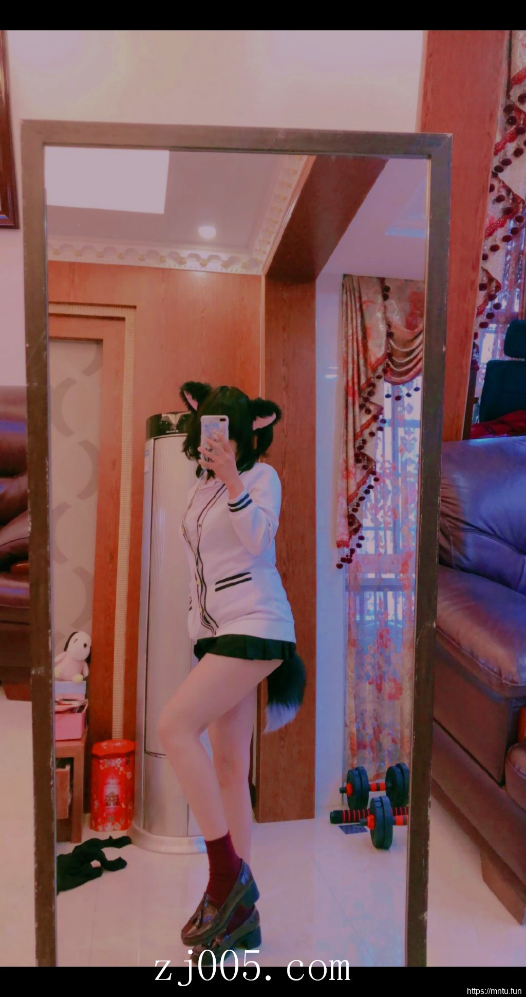 清纯羞涩美女MM十七岁的雨季妹子图