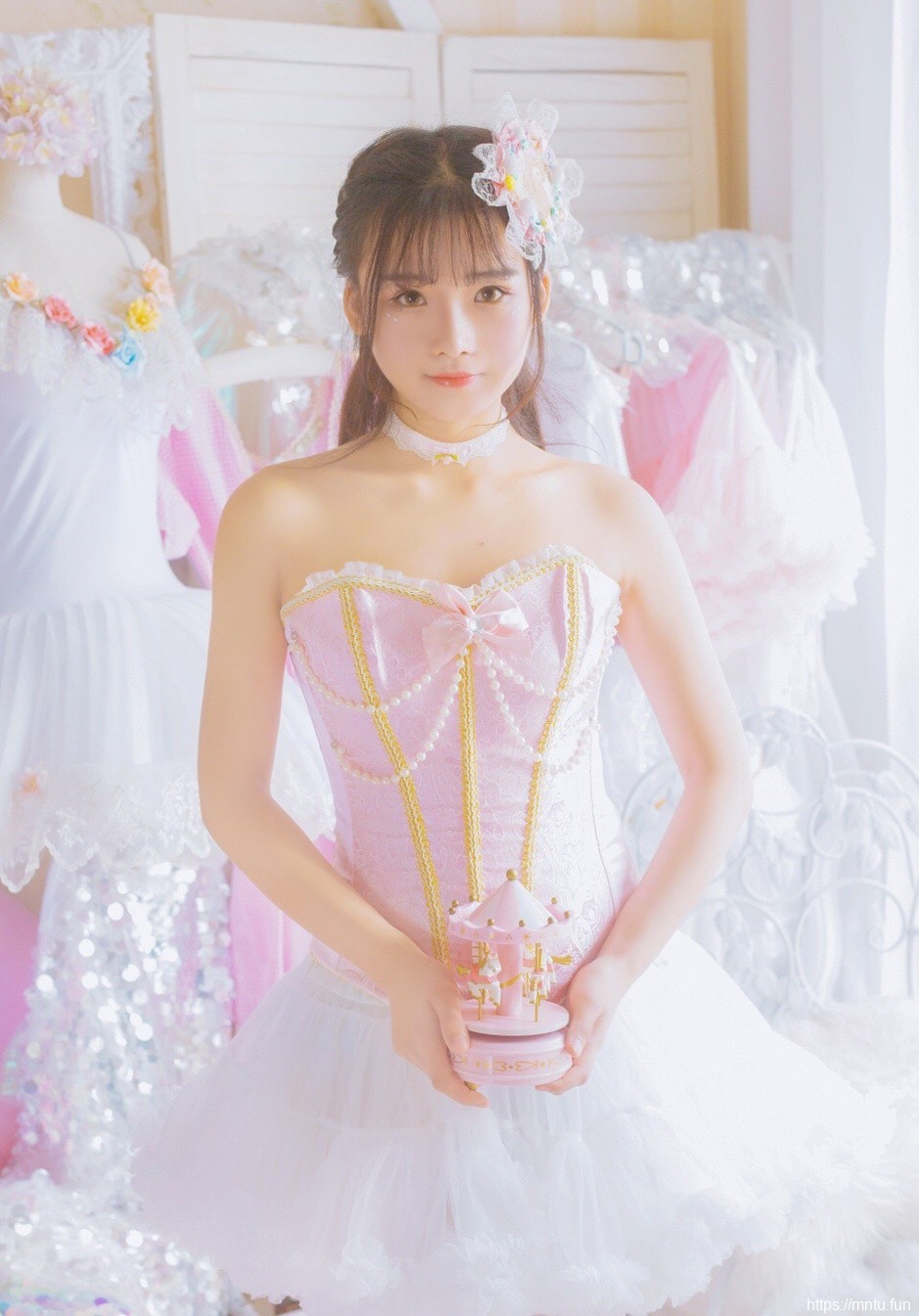 清纯美女甜蜜可爱美女私房美腿写真照