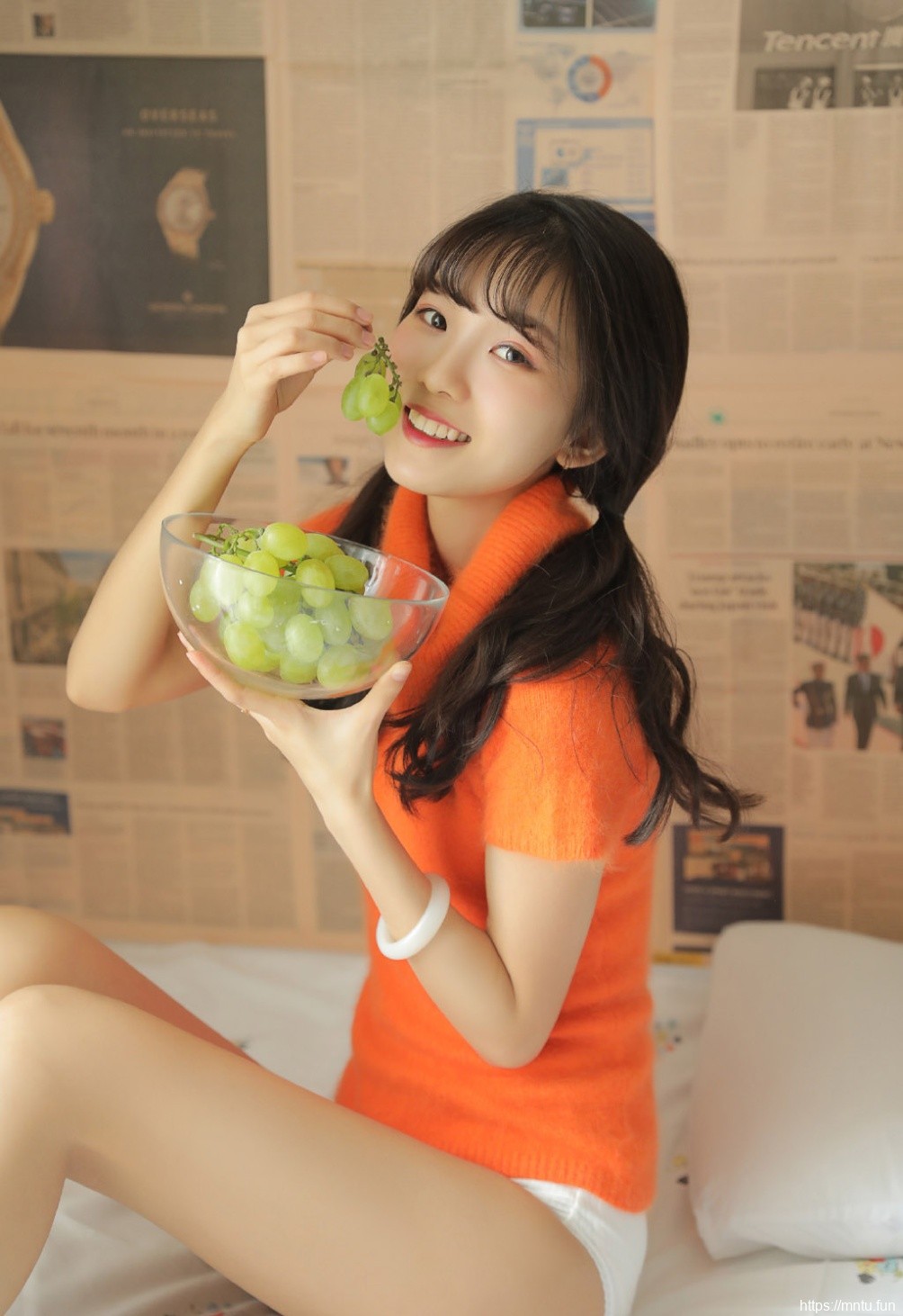 清纯美女甜蜜可爱美女私房美腿写真照