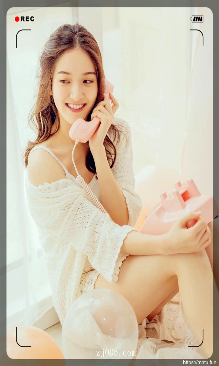 白皙美腿美女私房高清写真图片