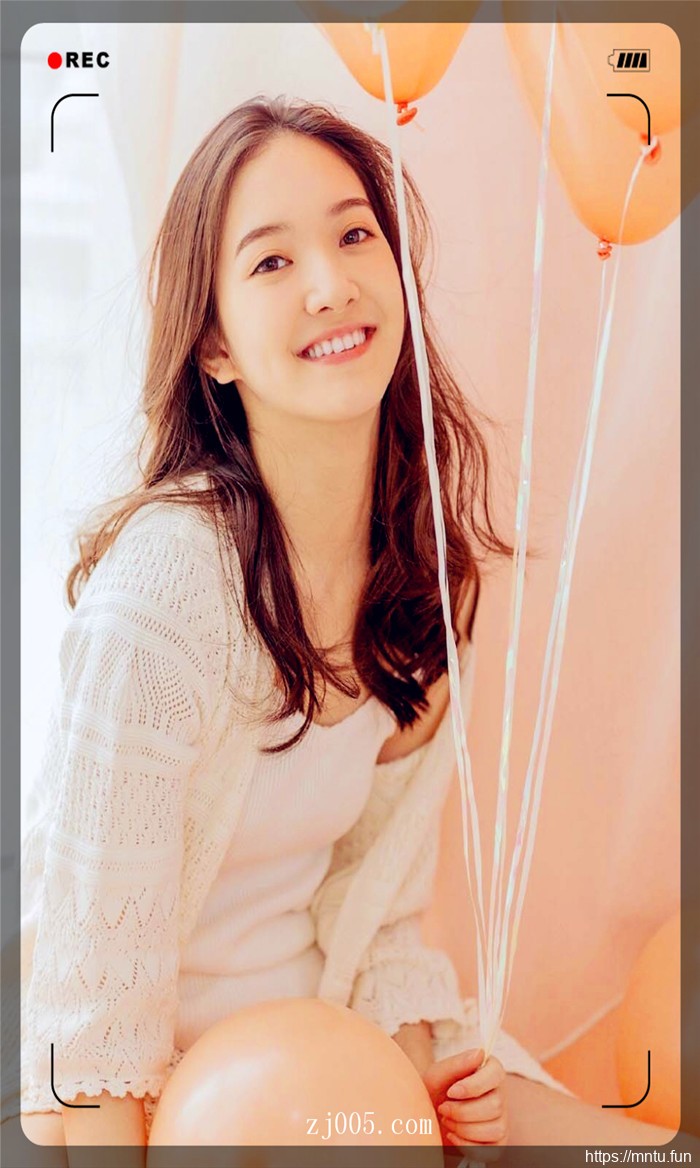 白皙美腿美女私房高清写真图片