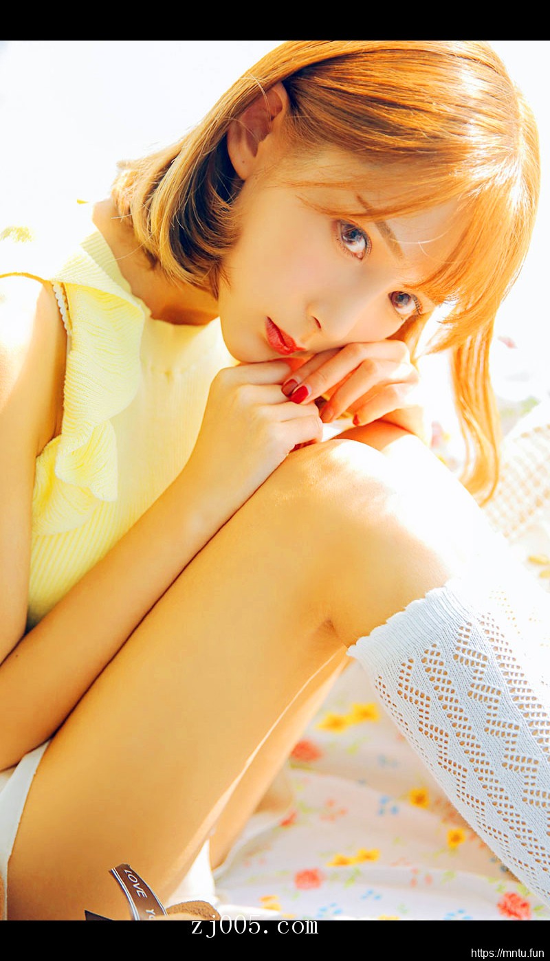 元气甜美少女丝袜美腿写真妹子图