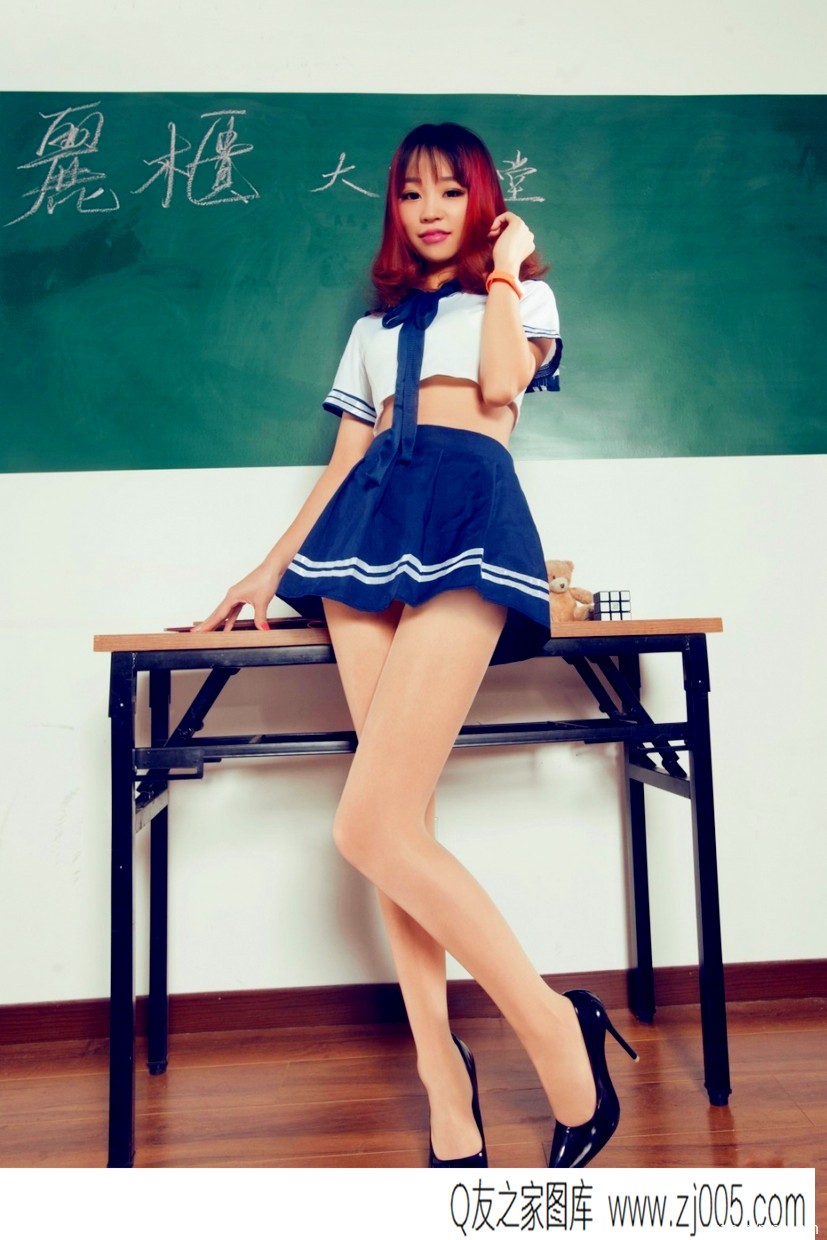 美腿人体艺术liya蓝色学生制服肉丝美腿写真