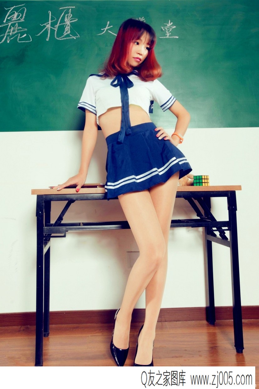 美腿人体艺术liya蓝色学生制服肉丝美腿写真