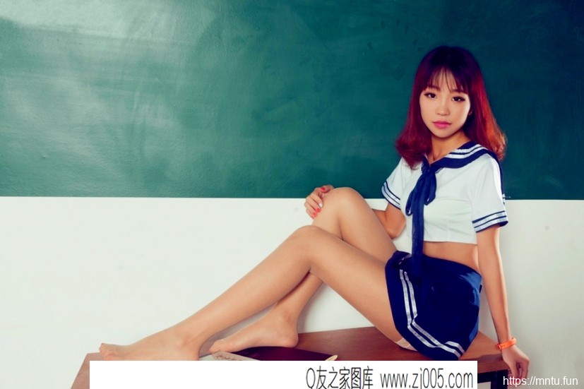 美腿人体艺术liya蓝色学生制服肉丝美腿写真