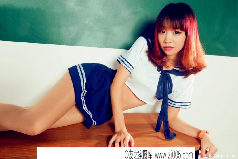 美腿人体艺术liya蓝色学生制服肉丝美腿写真