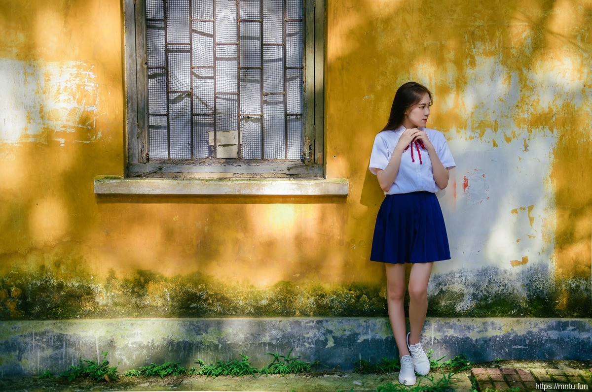 清纯靓丽美女校花学生装迷人写真