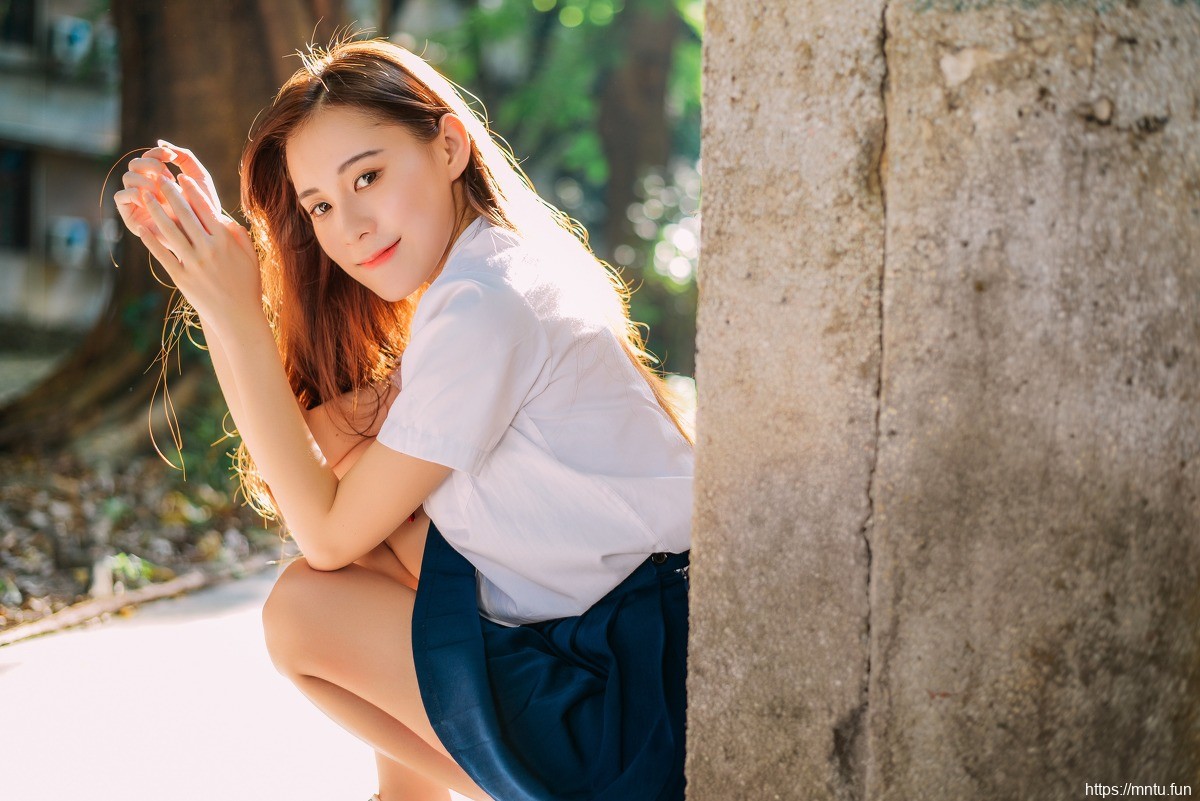 清纯靓丽美女校花学生装迷人写真