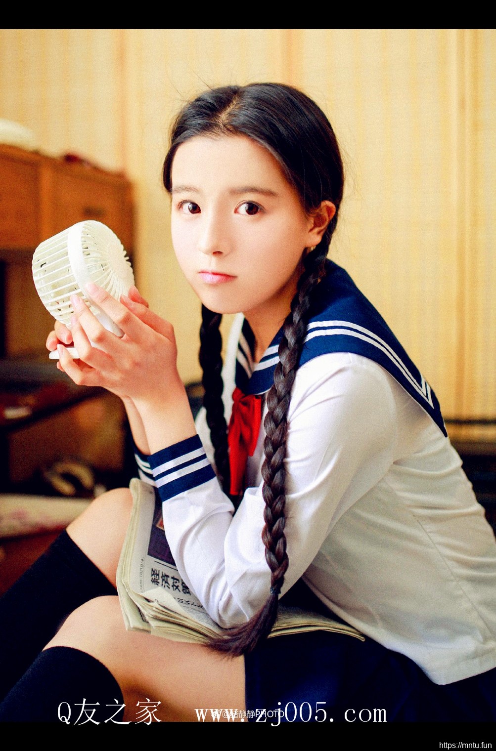 邻家妹妹极品美鲍亚洲美阴低胸裙诱惑写真