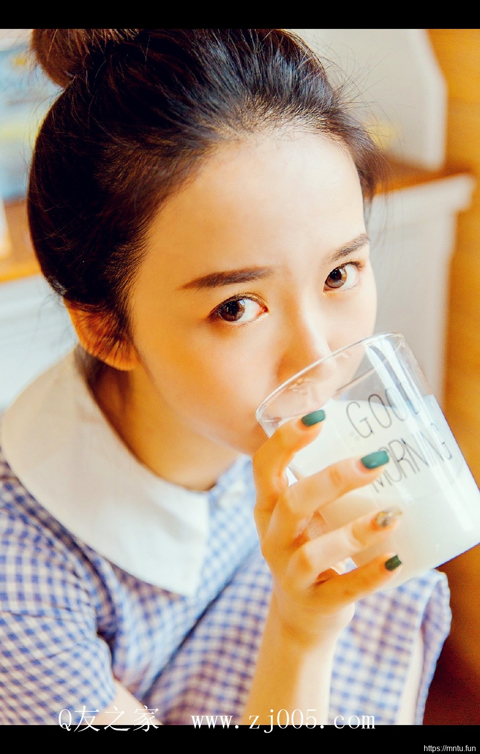 邻家妹妹极品美鲍亚洲美阴低胸裙诱惑写真