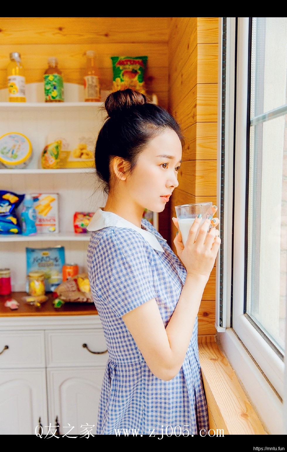 邻家妹妹极品美鲍亚洲美阴低胸裙诱惑写真