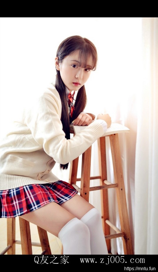 日韩短裙秘书美女大胆脱衣气质美女照片集