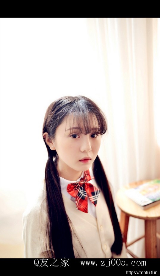 日韩短裙秘书美女大胆脱衣气质美女照片集