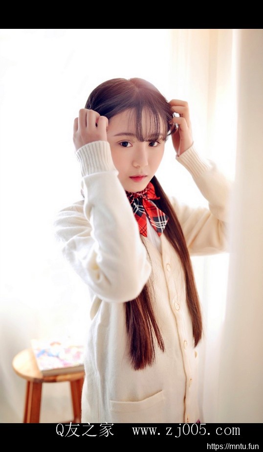 日韩短裙秘书美女大胆脱衣气质美女照片集