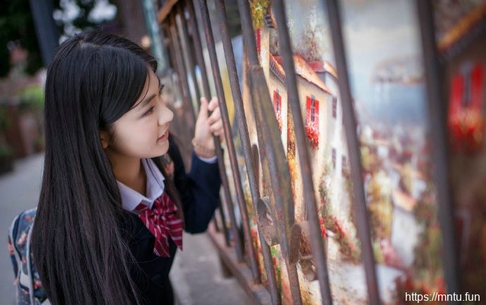 小道剑的制服长发妹子唯美清新写真