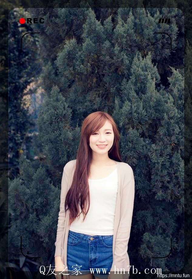 长发美女靓丽动人户外自拍人体艺术摄影