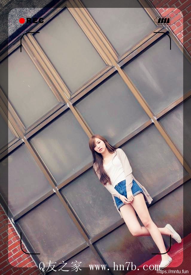 长发美女靓丽动人户外自拍人体艺术摄影