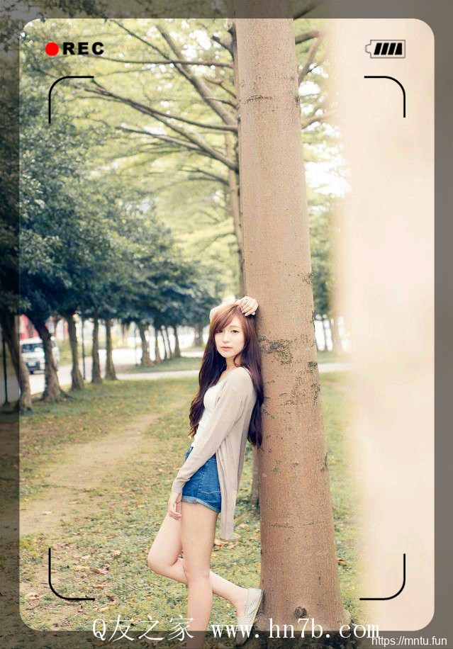 长发美女靓丽动人户外自拍人体艺术摄影