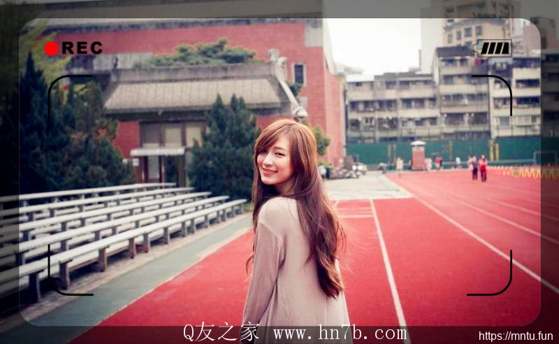 长发美女靓丽动人户外自拍人体艺术摄影