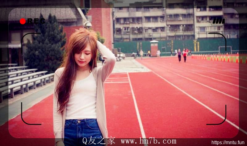 长发美女靓丽动人户外自拍人体艺术摄影