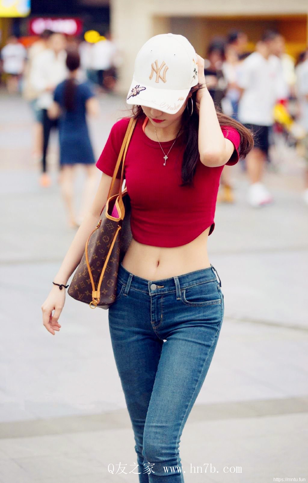 清纯妹子图时尚街拍美女114期  放纵的年代