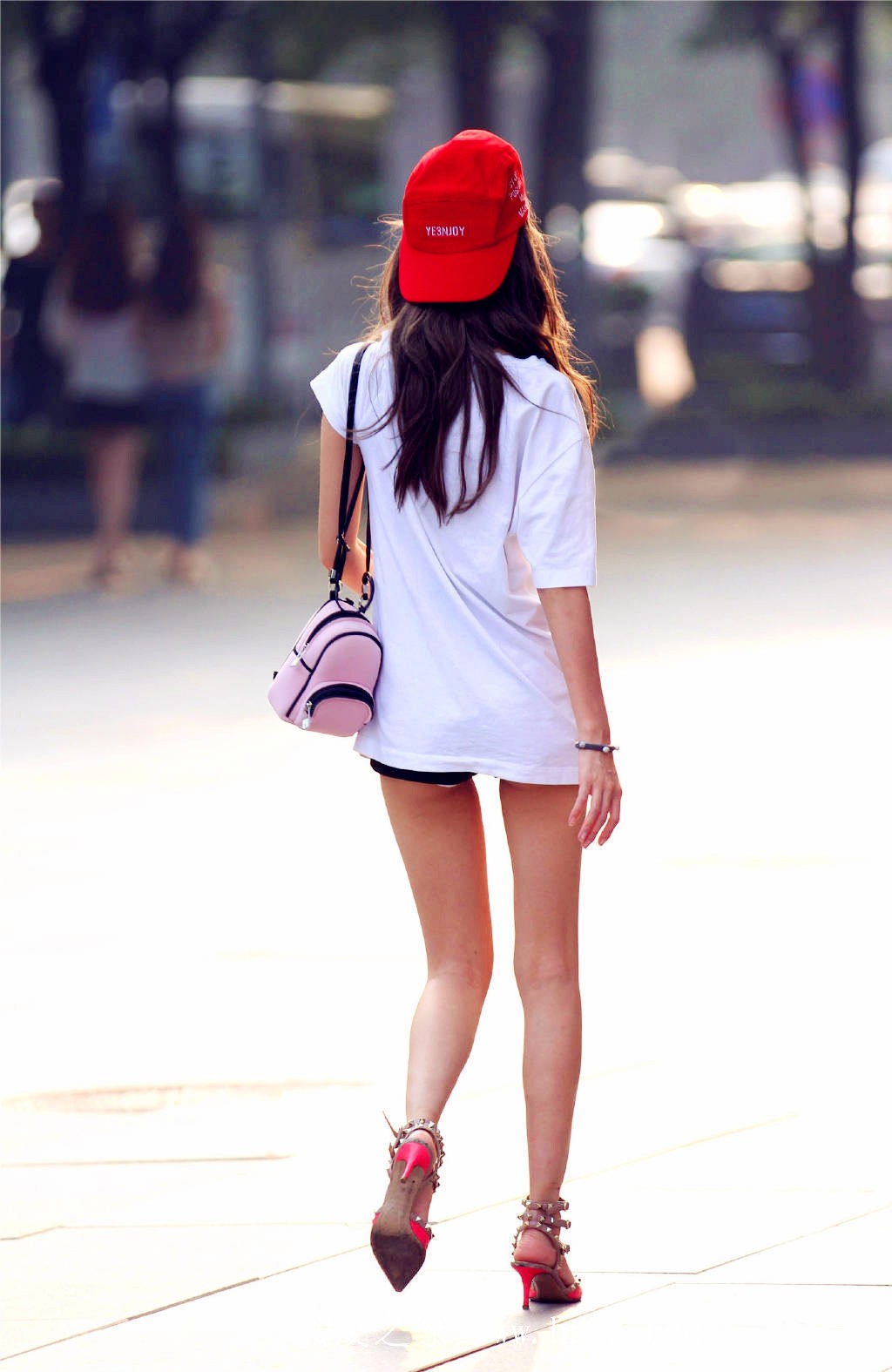 清纯妹子图时尚街拍美女114期  放纵的年代