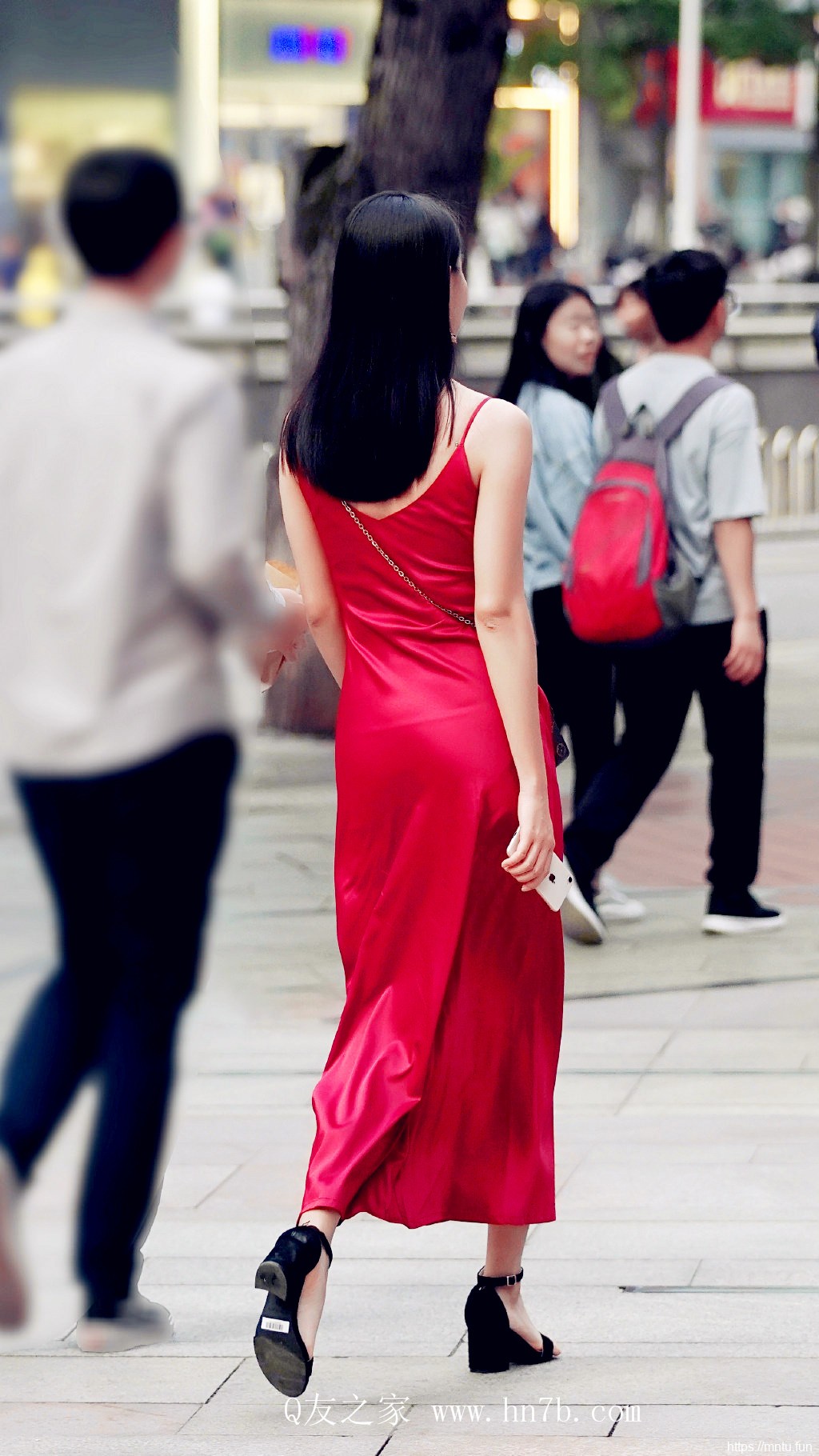 清纯妹子图时尚街拍美女114期  放纵的年代