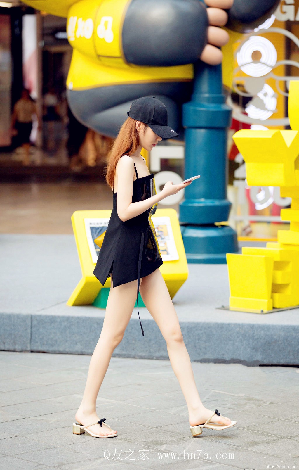 清纯妹子图时尚街拍美女114期  放纵的年代