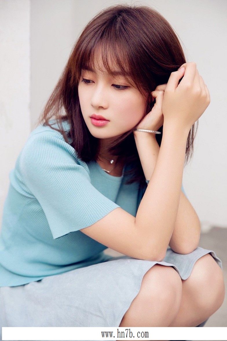 高颜值职业装清纯邻家美女图片高清图片大全