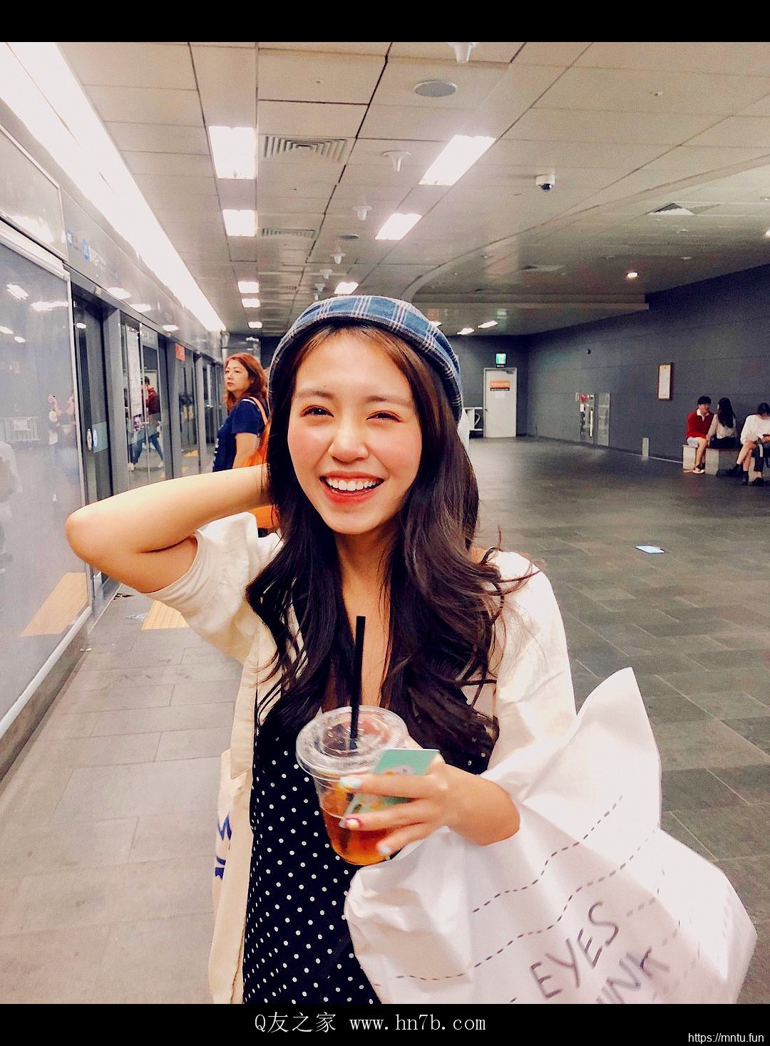 越南女团妹子图Man Tien人体艺术摄影图