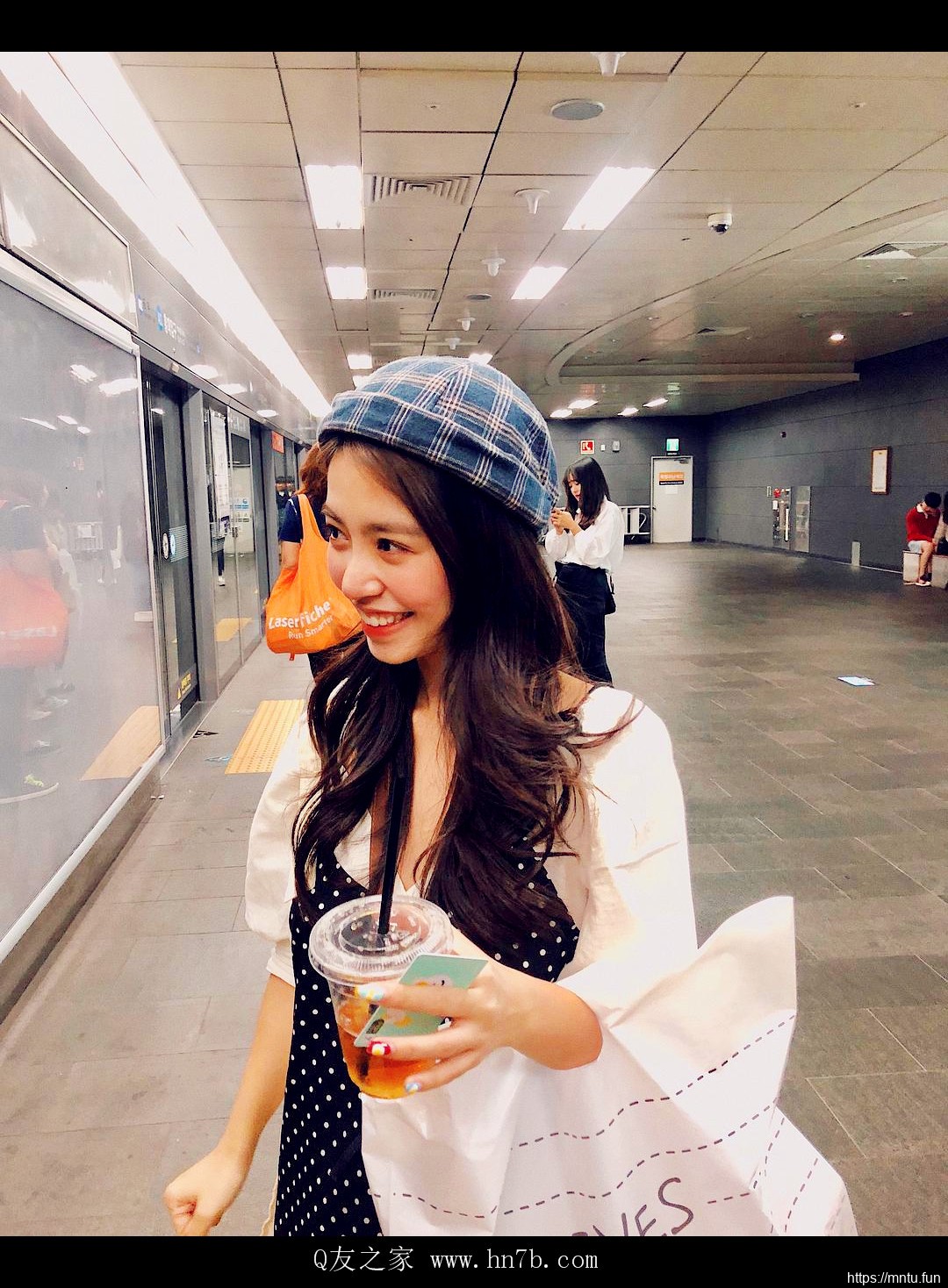 越南女团妹子图Man Tien人体艺术摄影图