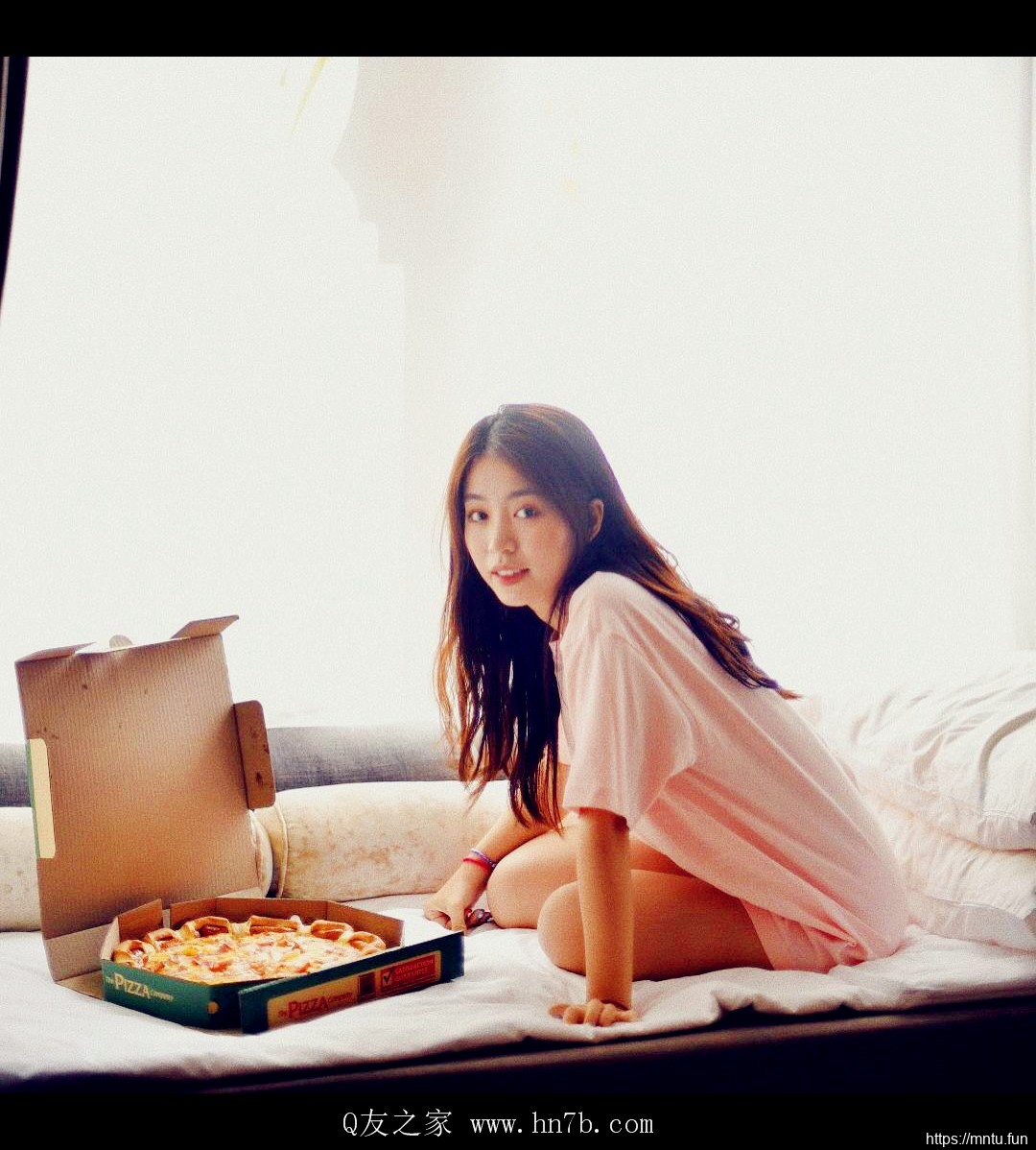 越南女团妹子图Man Tien人体艺术摄影图