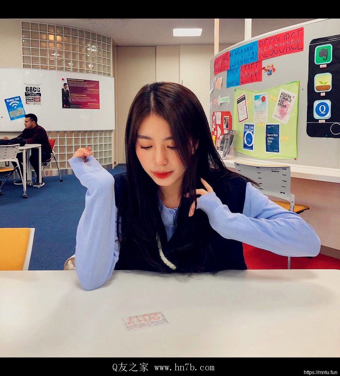 越南女团妹子图Man Tien人体艺术摄影图