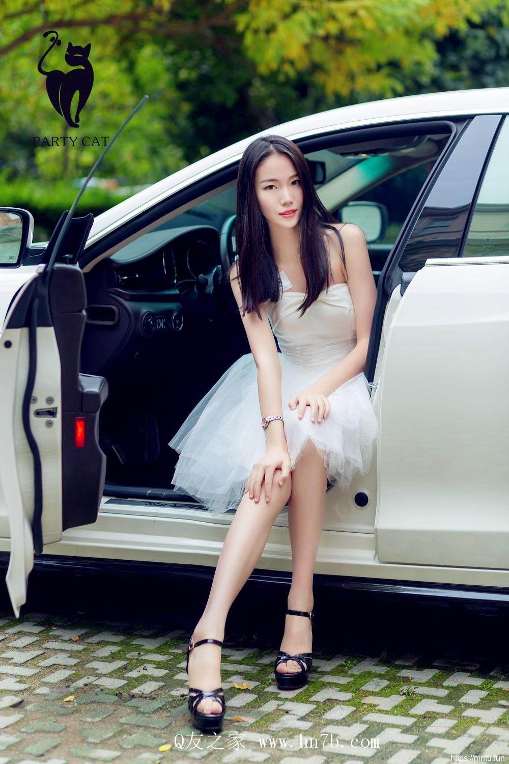 清纯甜美少女紫琪无遮挡人体艺术图片摄影