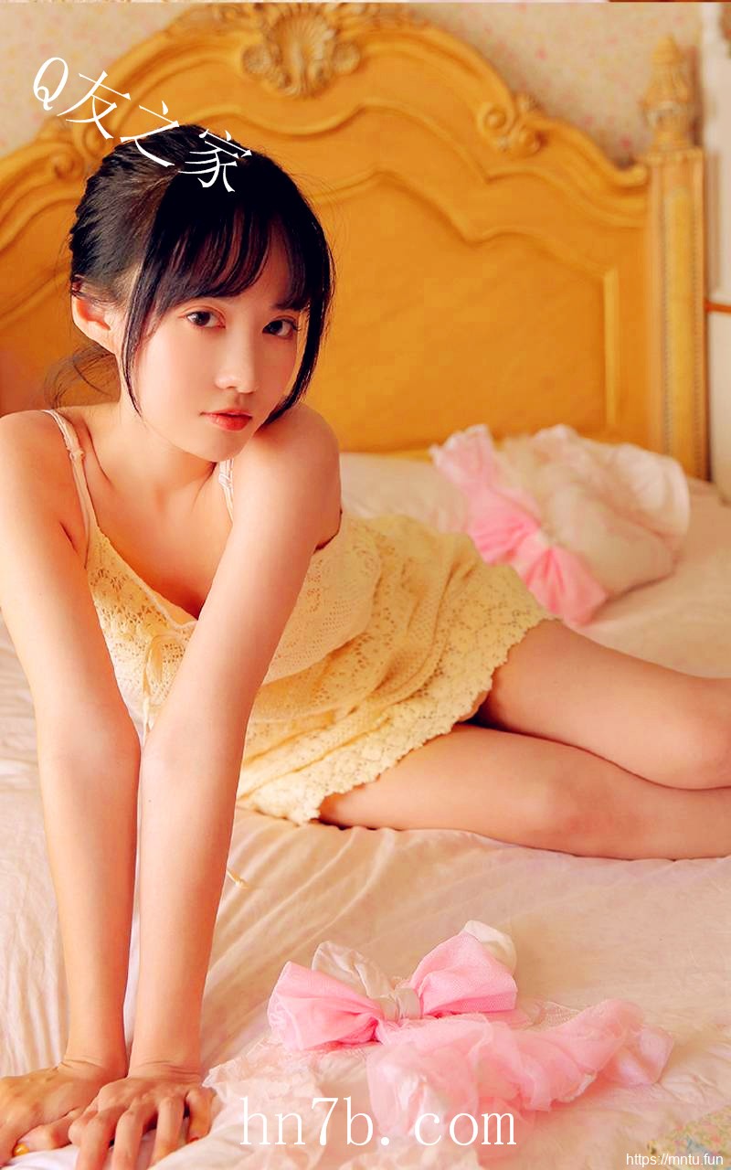 丰满清纯美女性感吊带长腿美女写真摄影欣赏