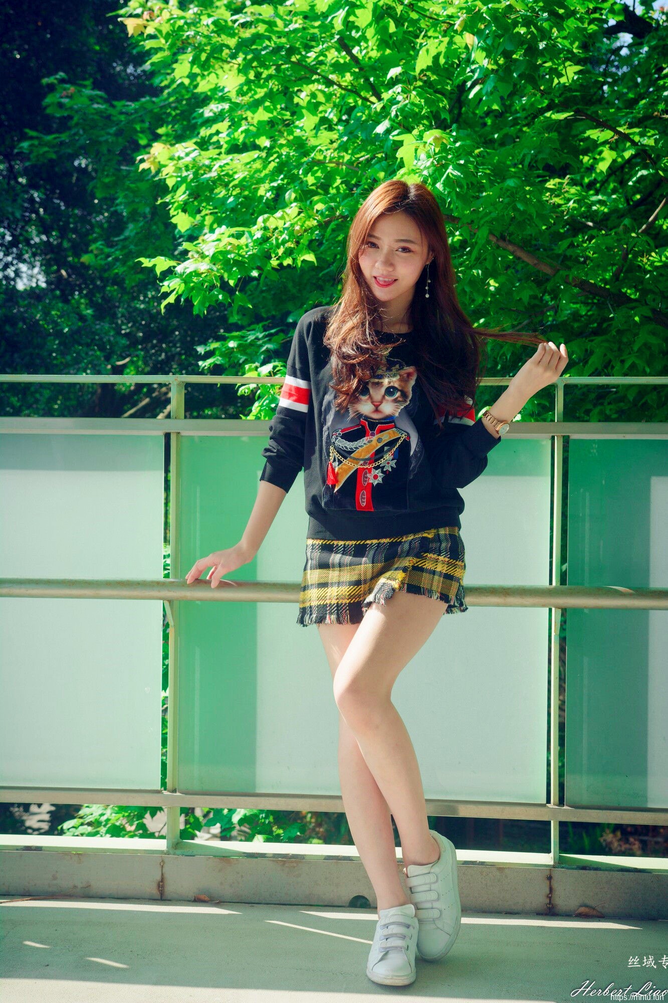 台湾网红美女苏小立MM翘臀后进式动态图集