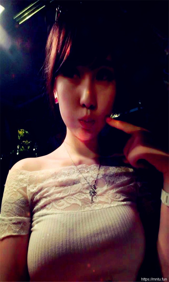 清纯小美女自拍图215期  怀念我们的青春啊