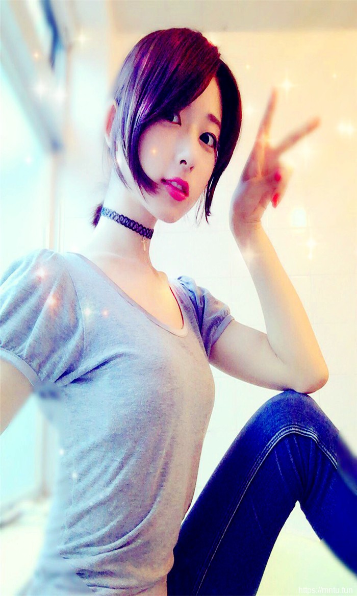 清纯小美女自拍图215期  怀念我们的青春啊