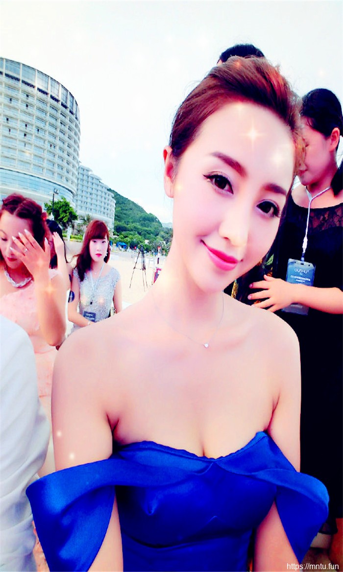 清纯小美女自拍图215期  怀念我们的青春啊