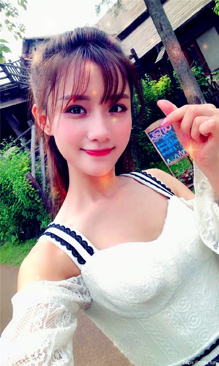 清纯小美女自拍图215期  怀念我们的青春啊