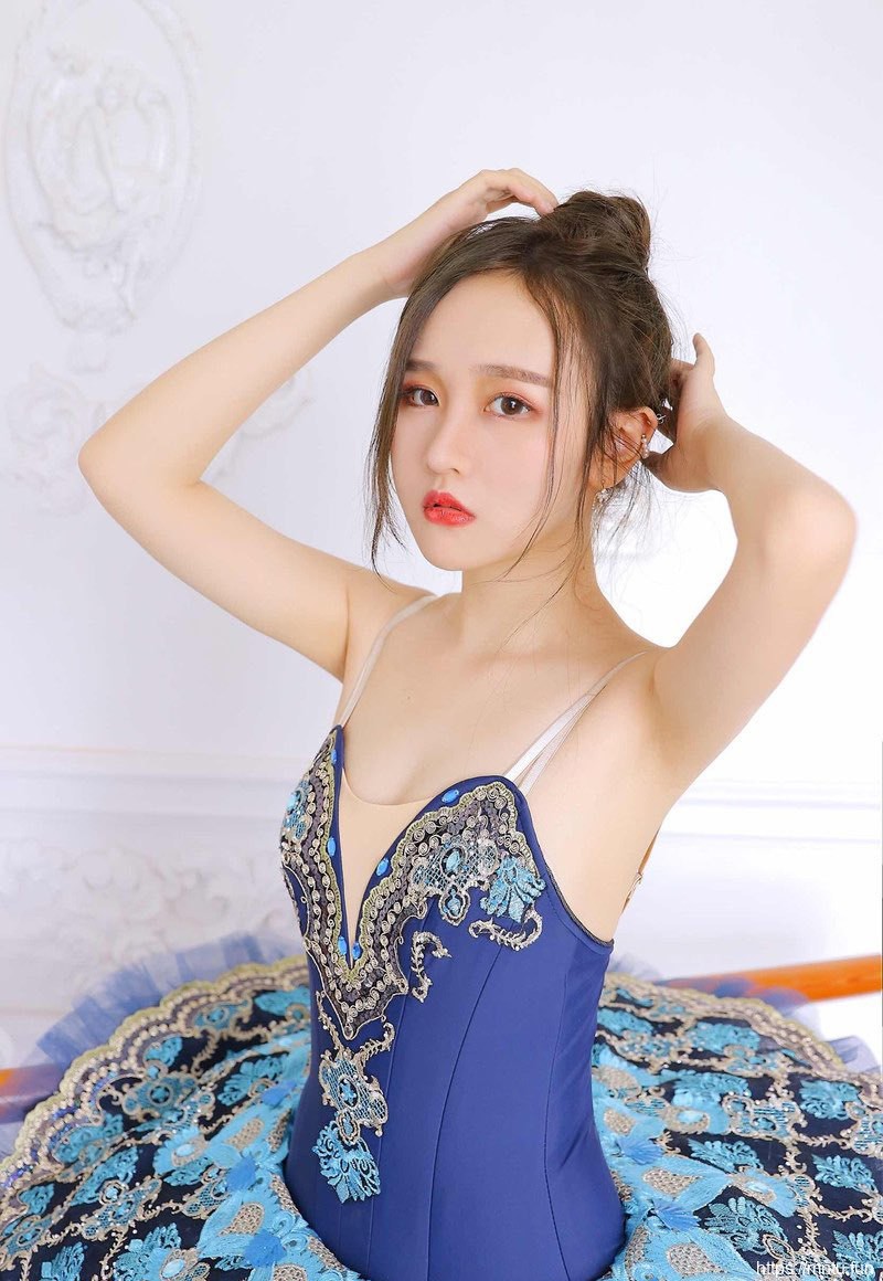 清纯妹子图自拍图集44期  留住我们青春的记忆