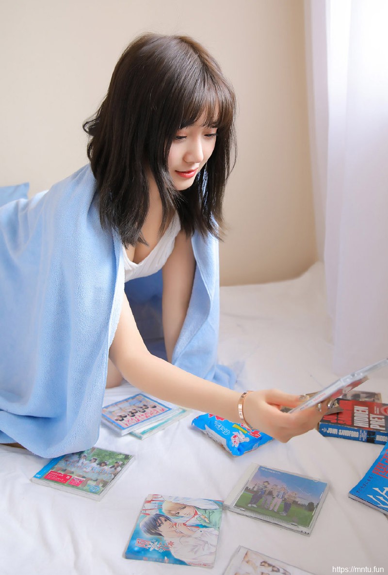 清纯妹子图自拍图集44期  留住我们青春的记忆