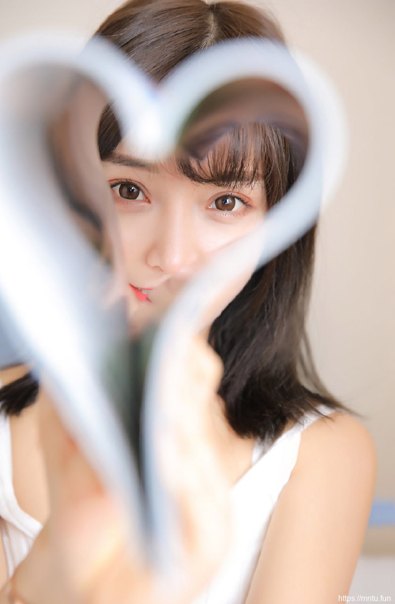 清纯妹子图自拍图集44期  留住我们青春的记忆