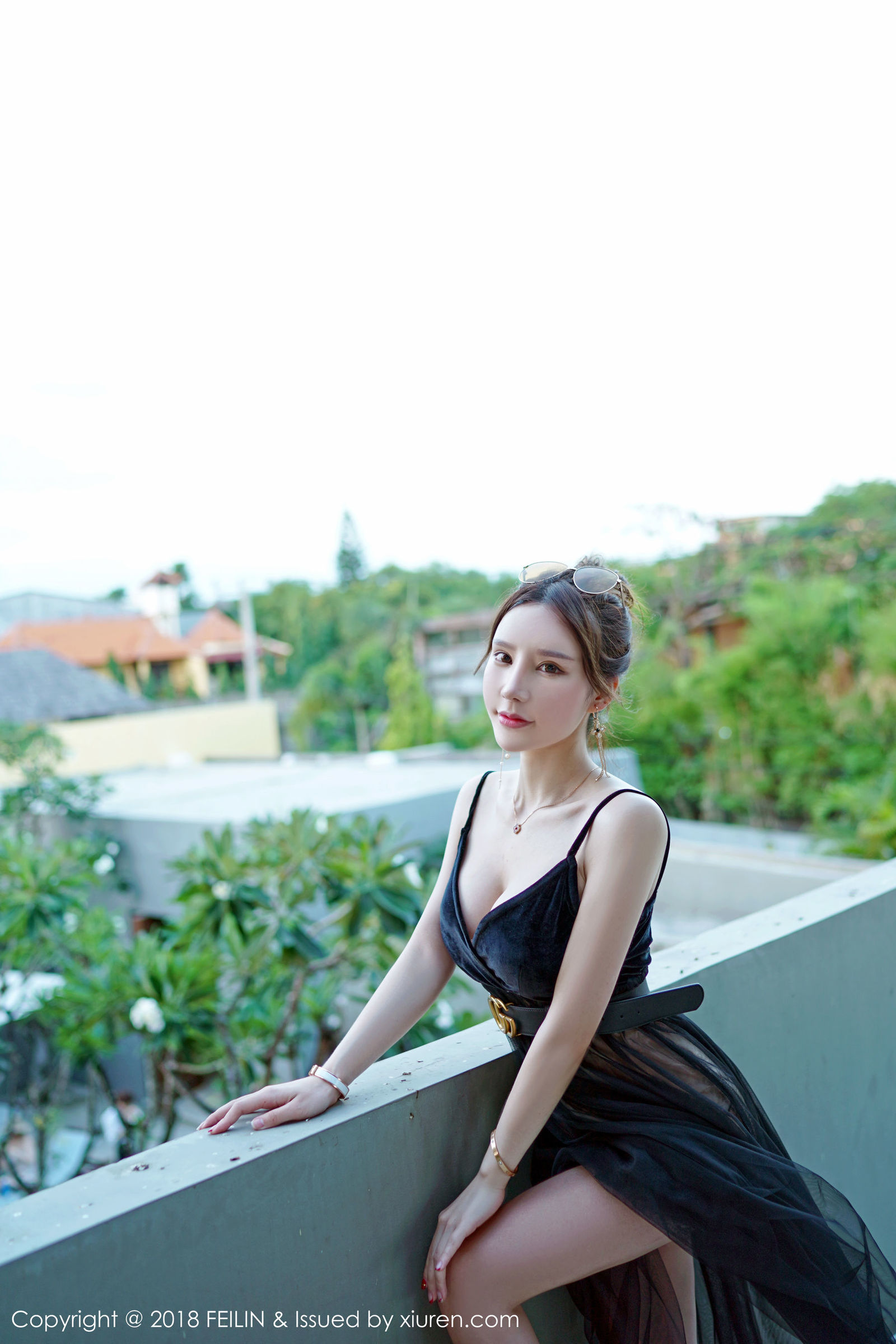 [FEILIN嗲囡囡] VOL.163 女神@周于希丝菲律宾旅拍第三套丝袜美图[41P]