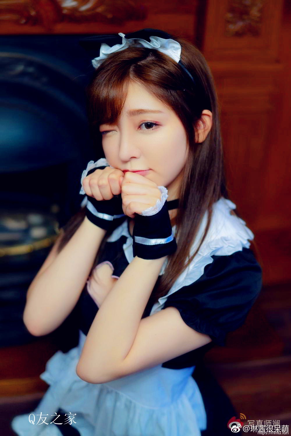 妹子天空街拍美女栏目为您提供街拍美女图片