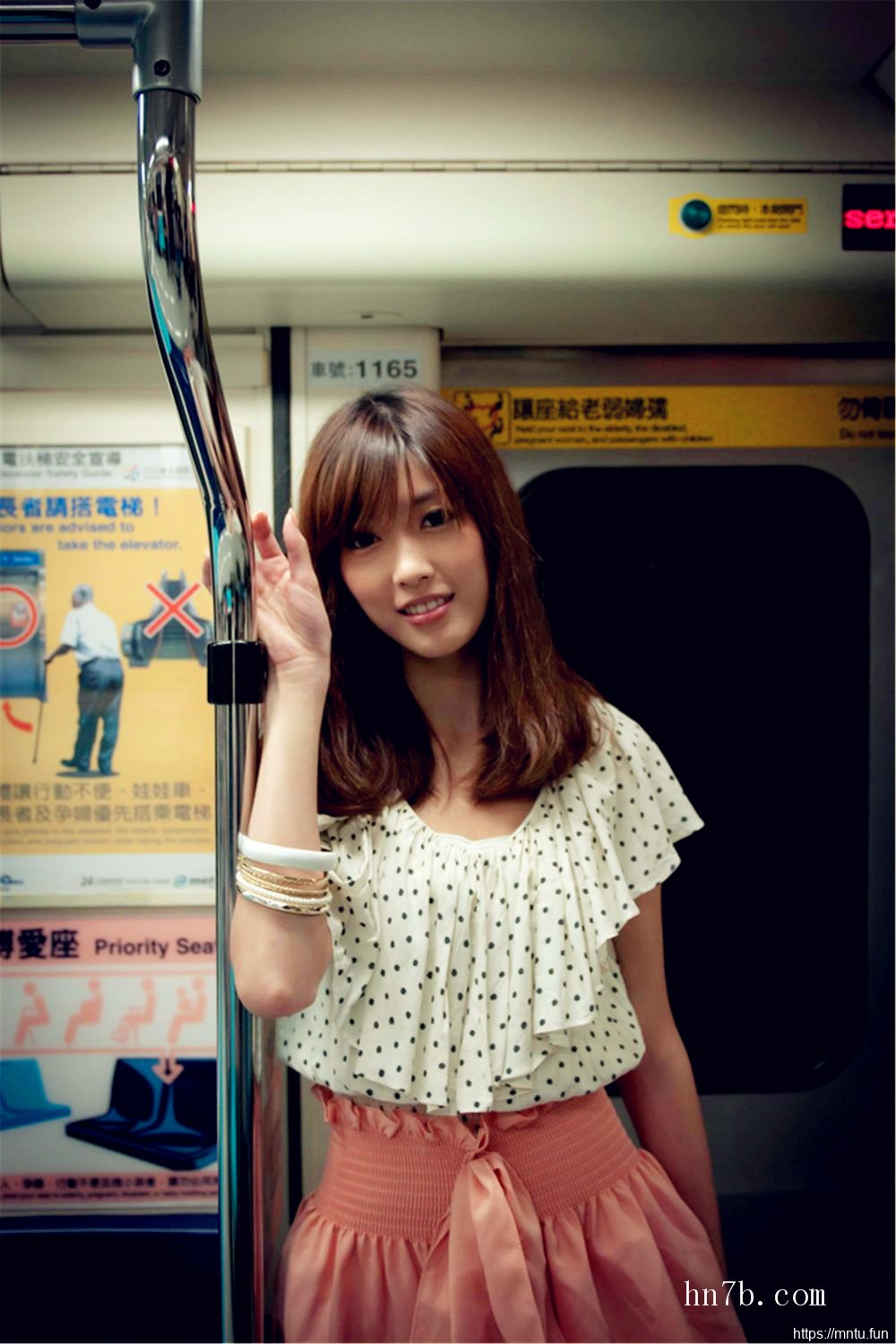 细腿大胸美鲍少妇陈雅漫情趣VIP激情图片