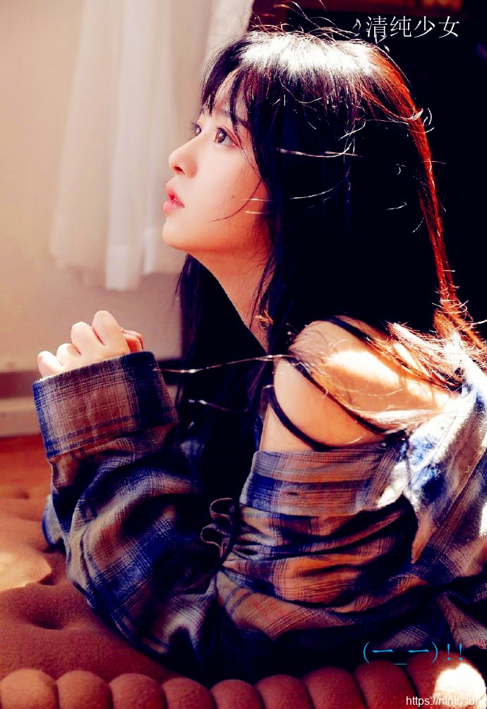 清纯软妹大胸妹子个性摄影图片