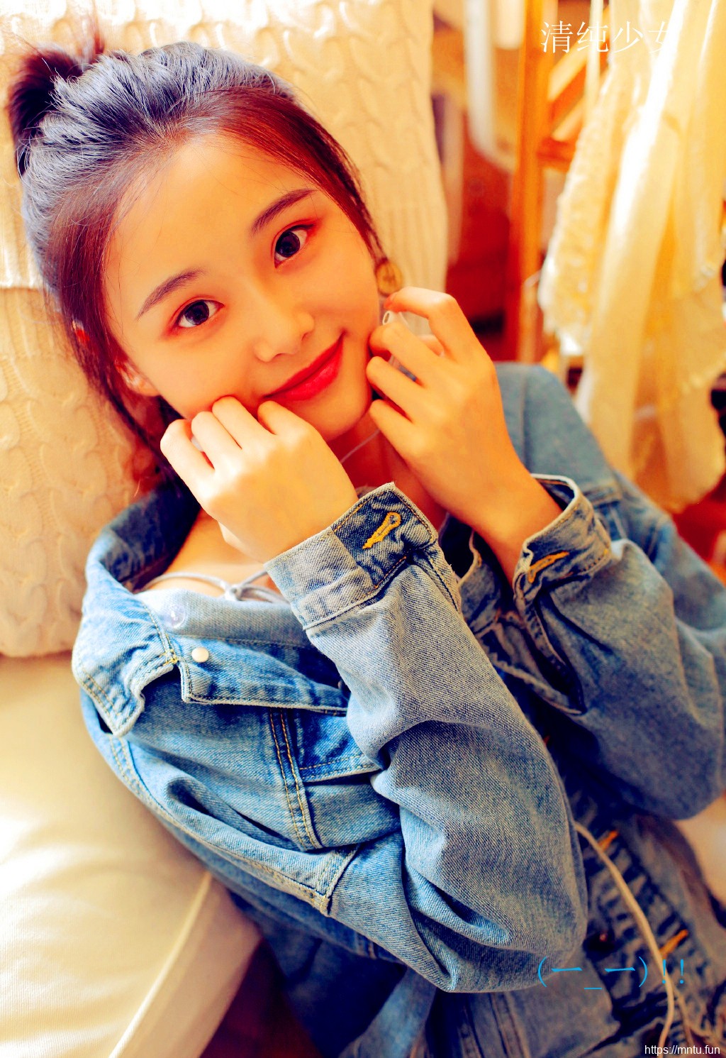 清纯软妹大胸妹子个性摄影图片