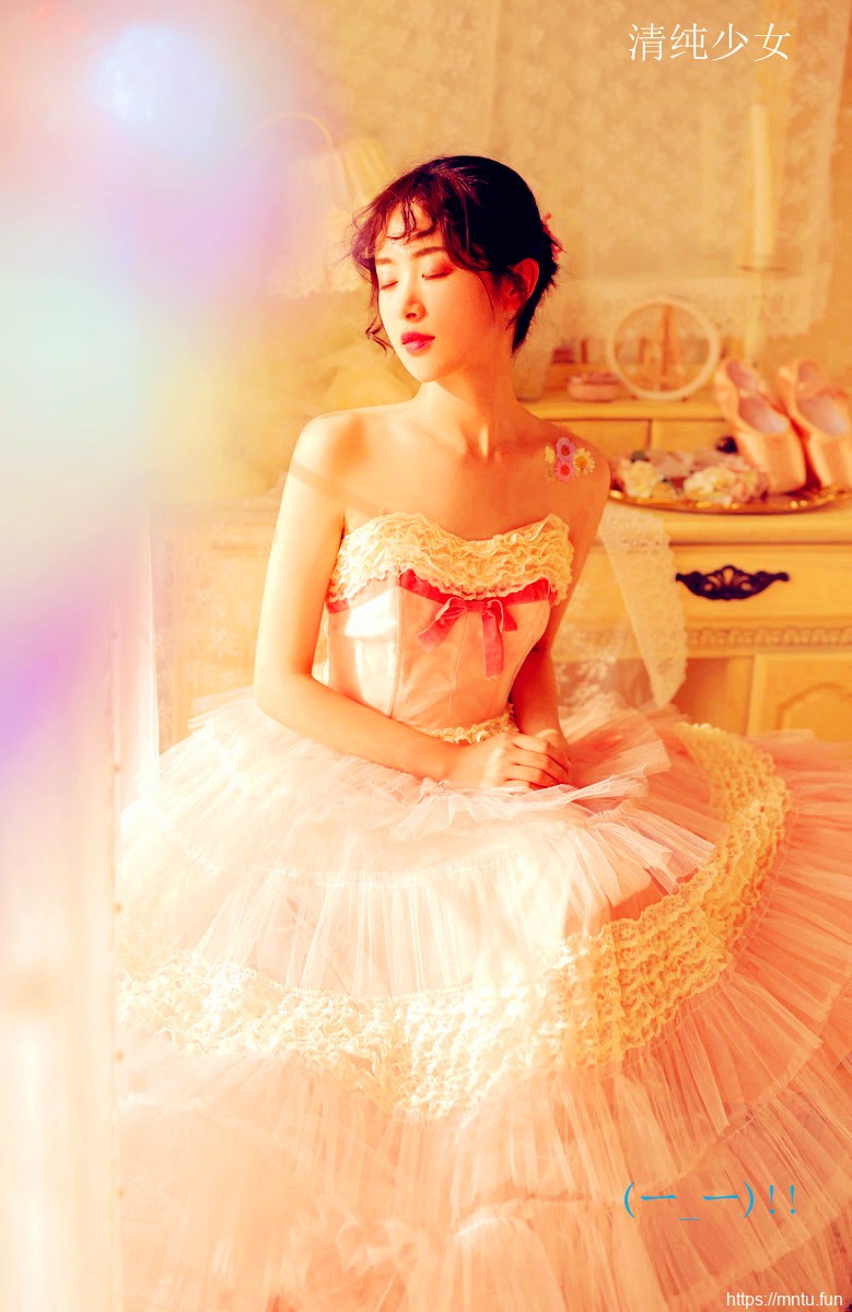 清纯软妹大胸妹子个性摄影图片