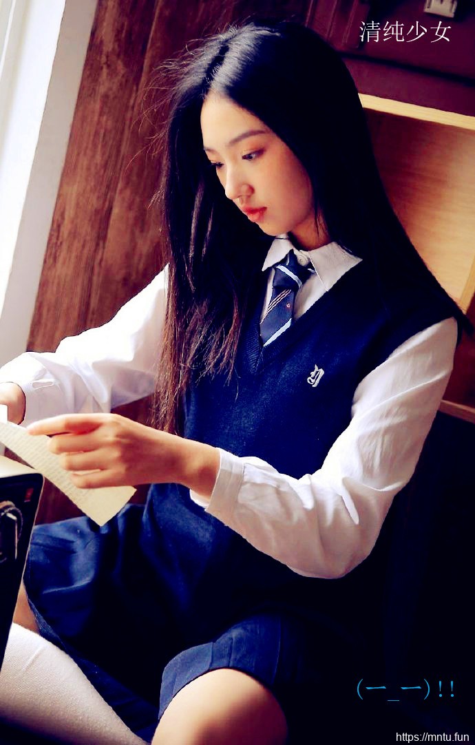 清纯软妹大胸妹子个性摄影图片